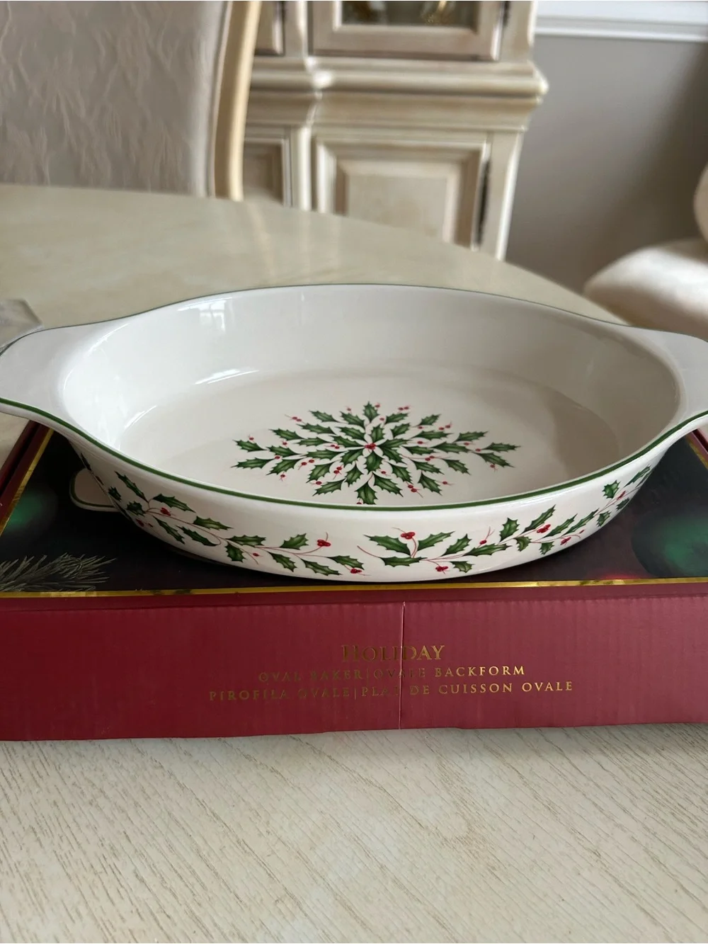 Lenox Holiday Oval Baker